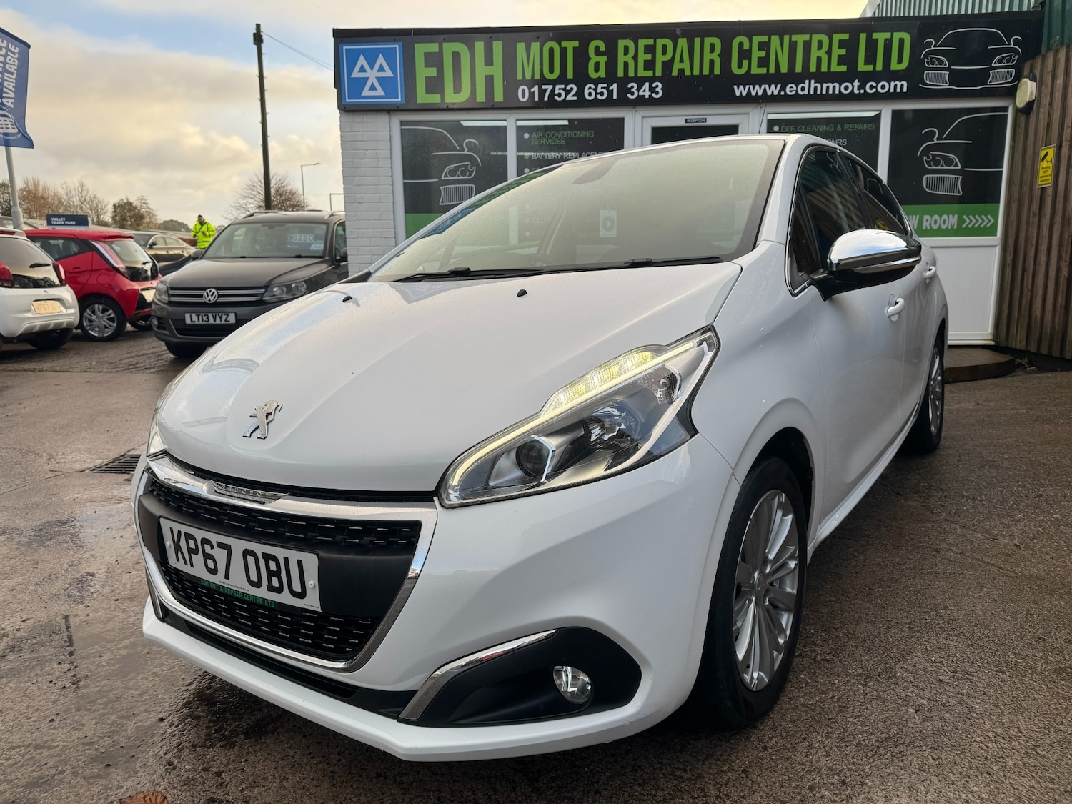 Used Peugeot 208 2017 for sale - 77148260: Photo 13