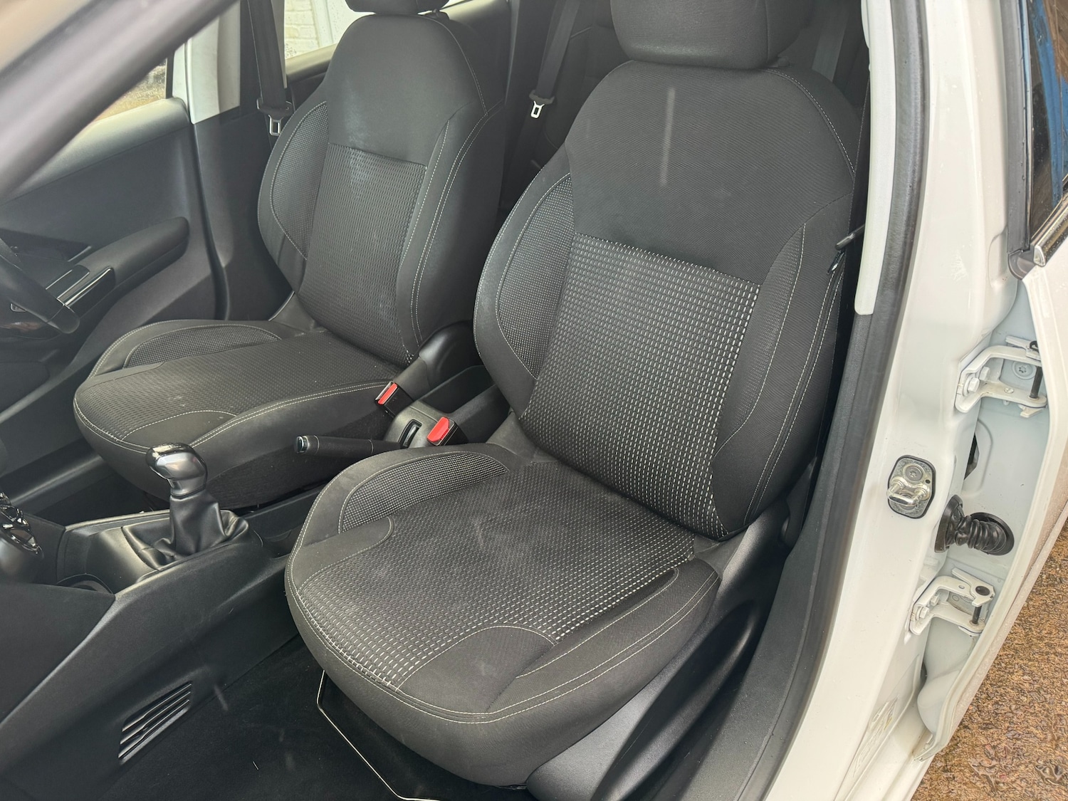 Used Peugeot 208 2017 for sale - 77148260: Photo 16