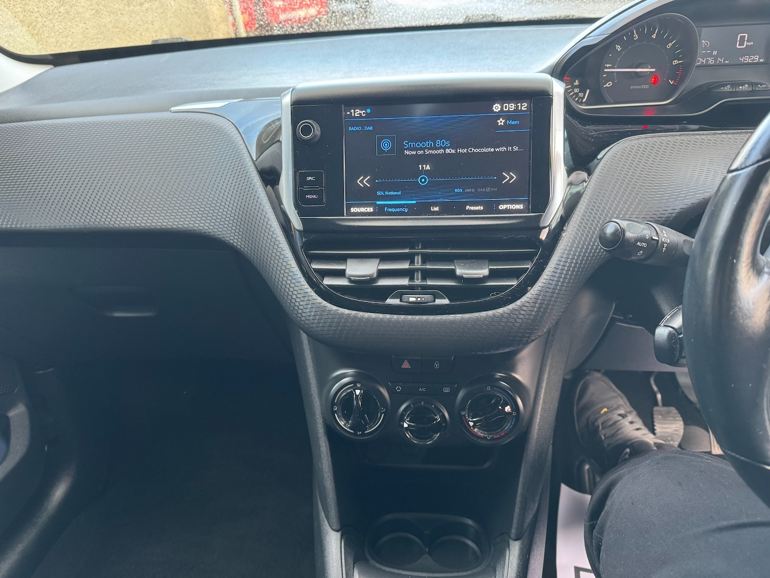Used Peugeot 208 2017 for sale - 77148260: Photo 25