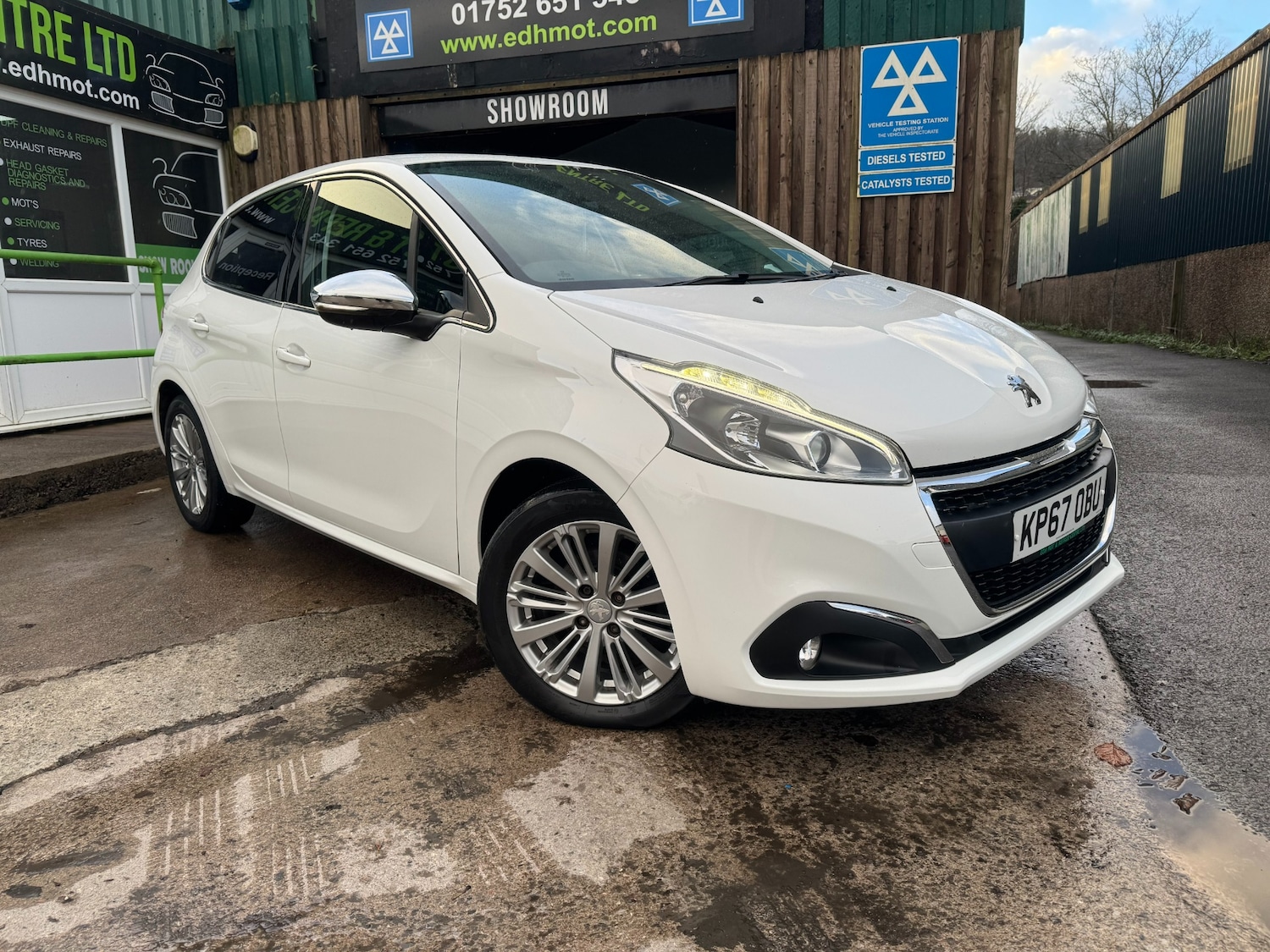 Used Peugeot 208 2017 for sale - 77148260: Photo 4
