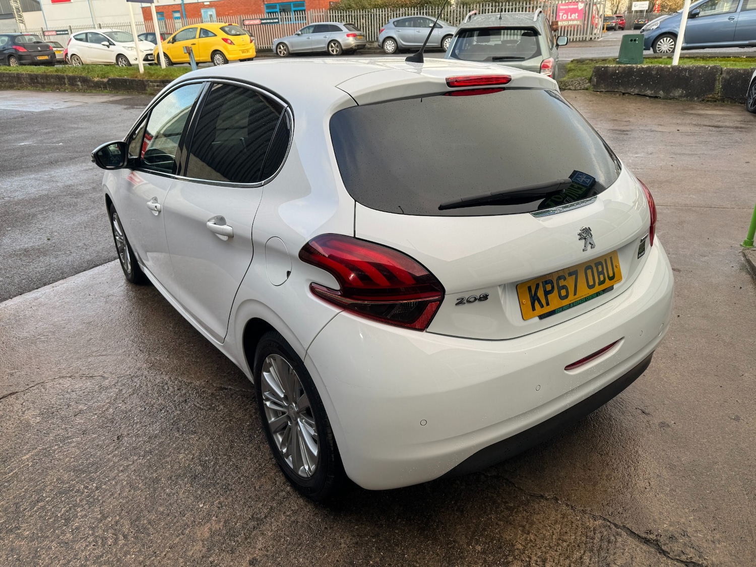 Used Peugeot 208 2017 for sale - 77148260: Photo 9