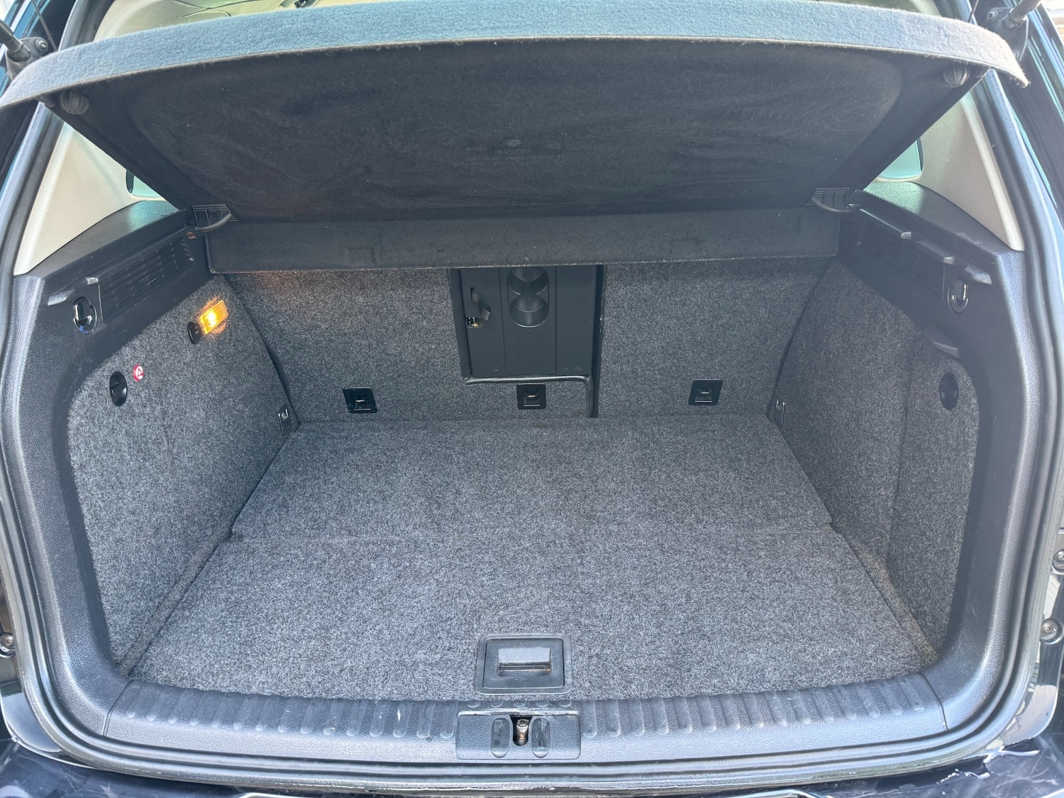 Used Volkswagen Tiguan 2012 for sale - 77830520: Photo 17