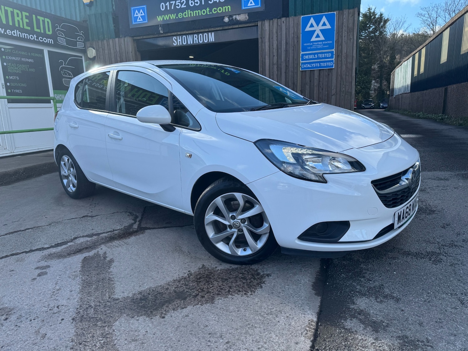 Used Vauxhall Corsa 2018 for sale - 78053106: Photo 2