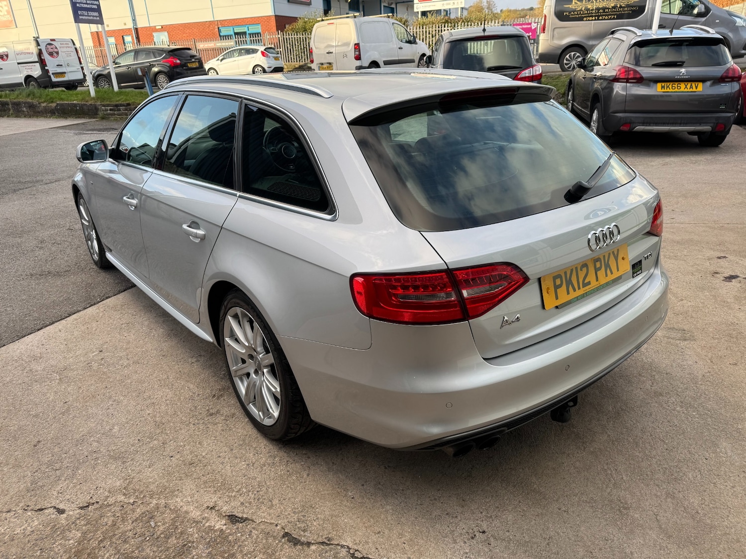 Used Audi A4 2012 for sale - 77541344: Photo 9