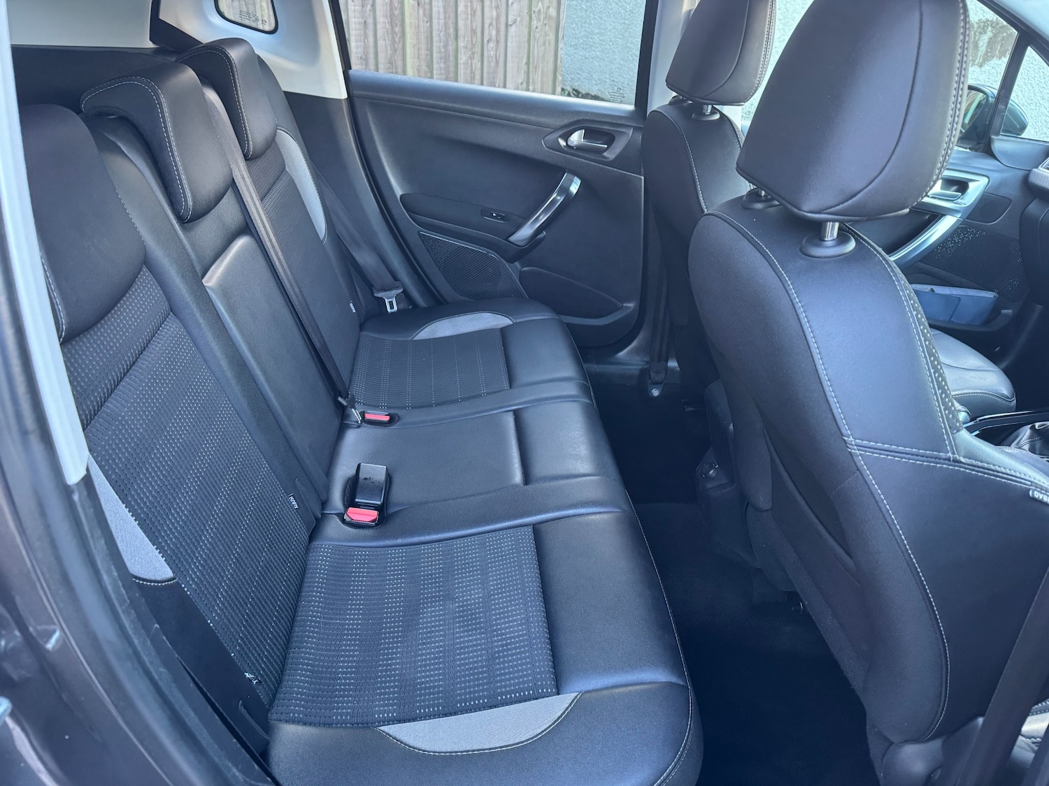 Used Peugeot 2008 2016 for sale - 77354328: Photo 19