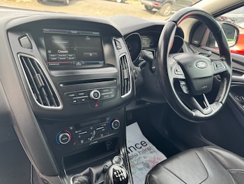 Used Ford Focus 2015 for sale - 76102397: Photo
