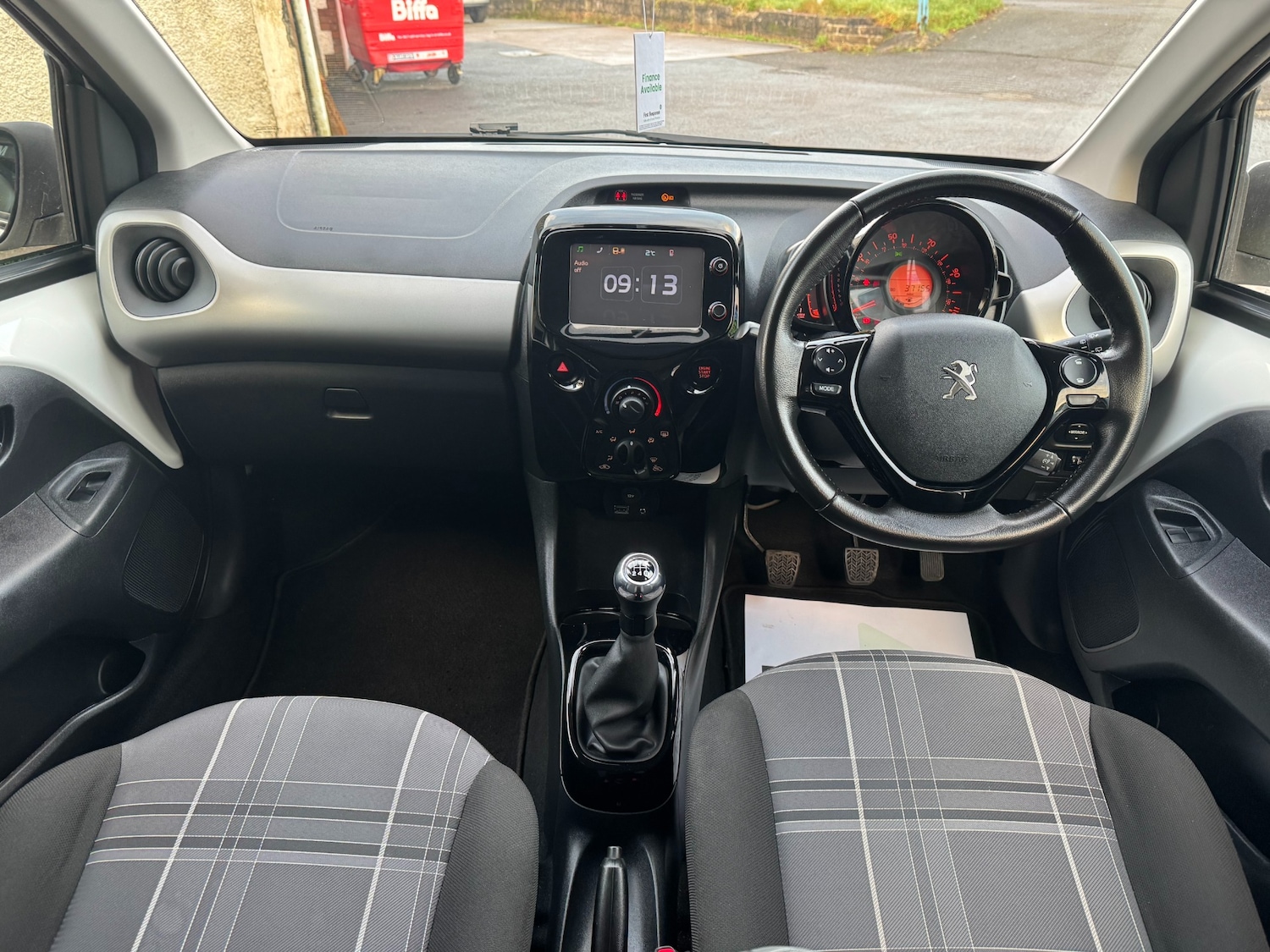 Used Peugeot 108 2017 for sale - 76931480: Photo 21