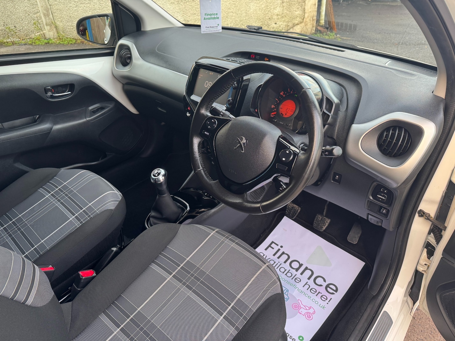 Used Peugeot 108 2017 for sale - 76931480: Photo 24