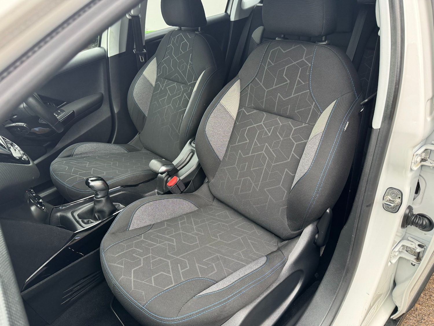 Used Peugeot 2008 2019 for sale - 77208776: Photo 16