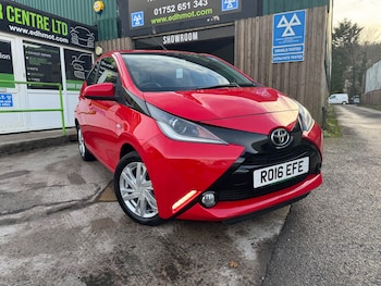 2016 (16) - 1.0 VVT-i X-Pression 5dr