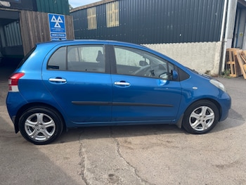 Used Toyota Yaris 2010 for sale - 79216616: Photo