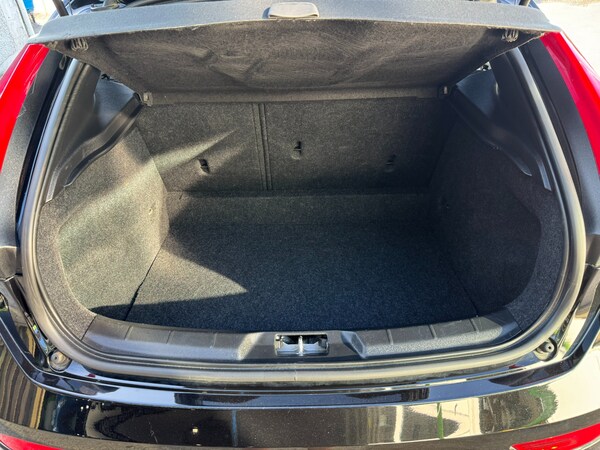 Used Volvo V40 2015 for sale - 75203783: Photo 18