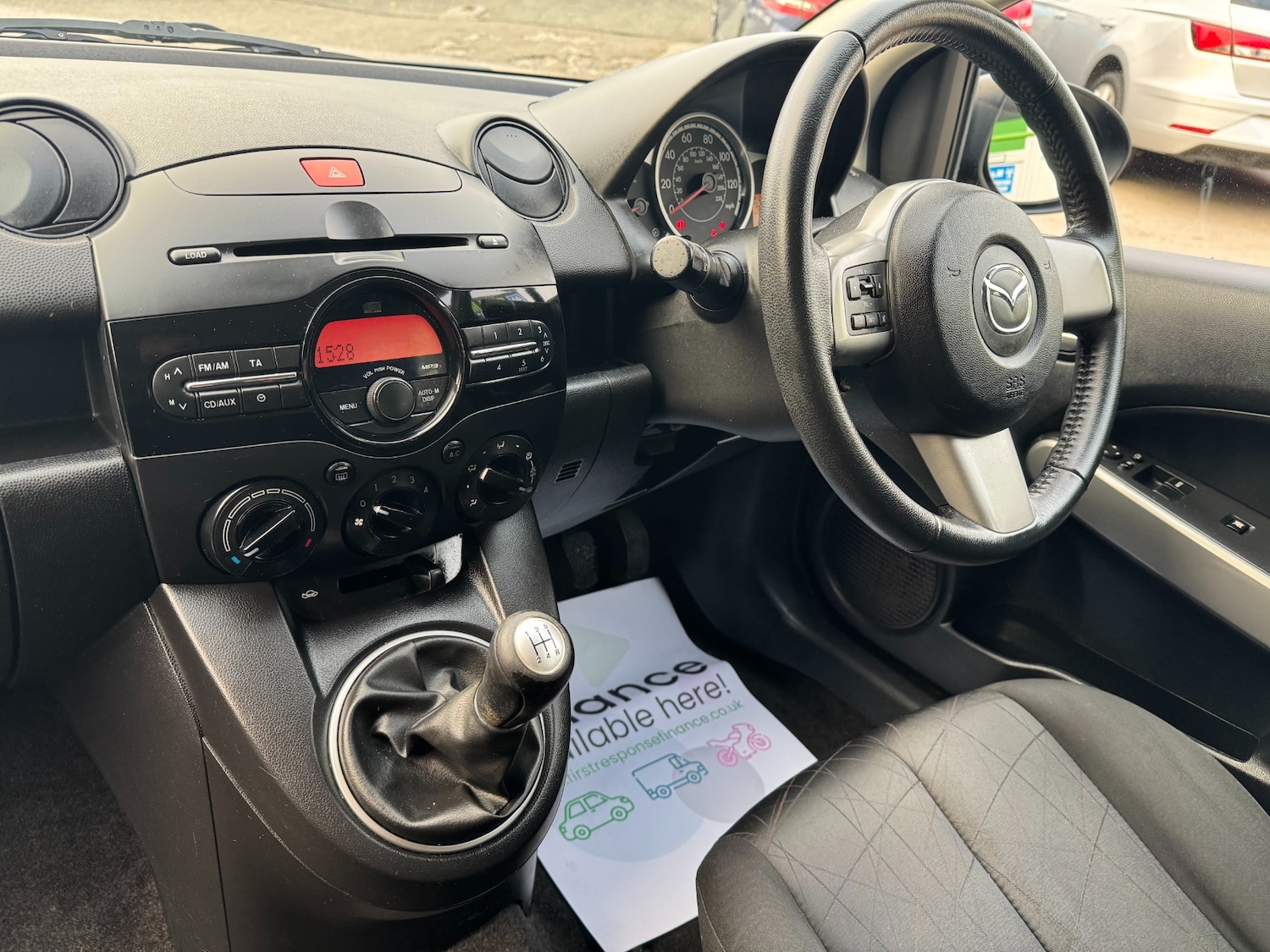 Used Mazda Mazda2 2010 for sale - 76452044: Photo 3