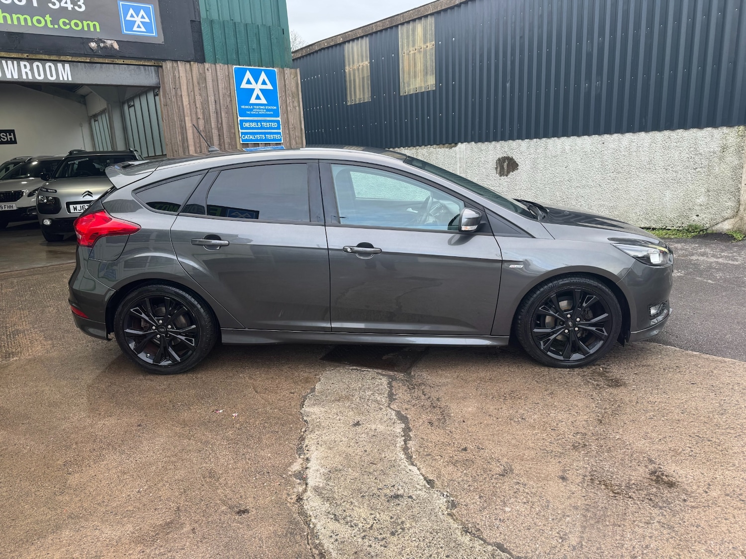 Used Ford Focus 2017 for sale - 77247890: Photo 5