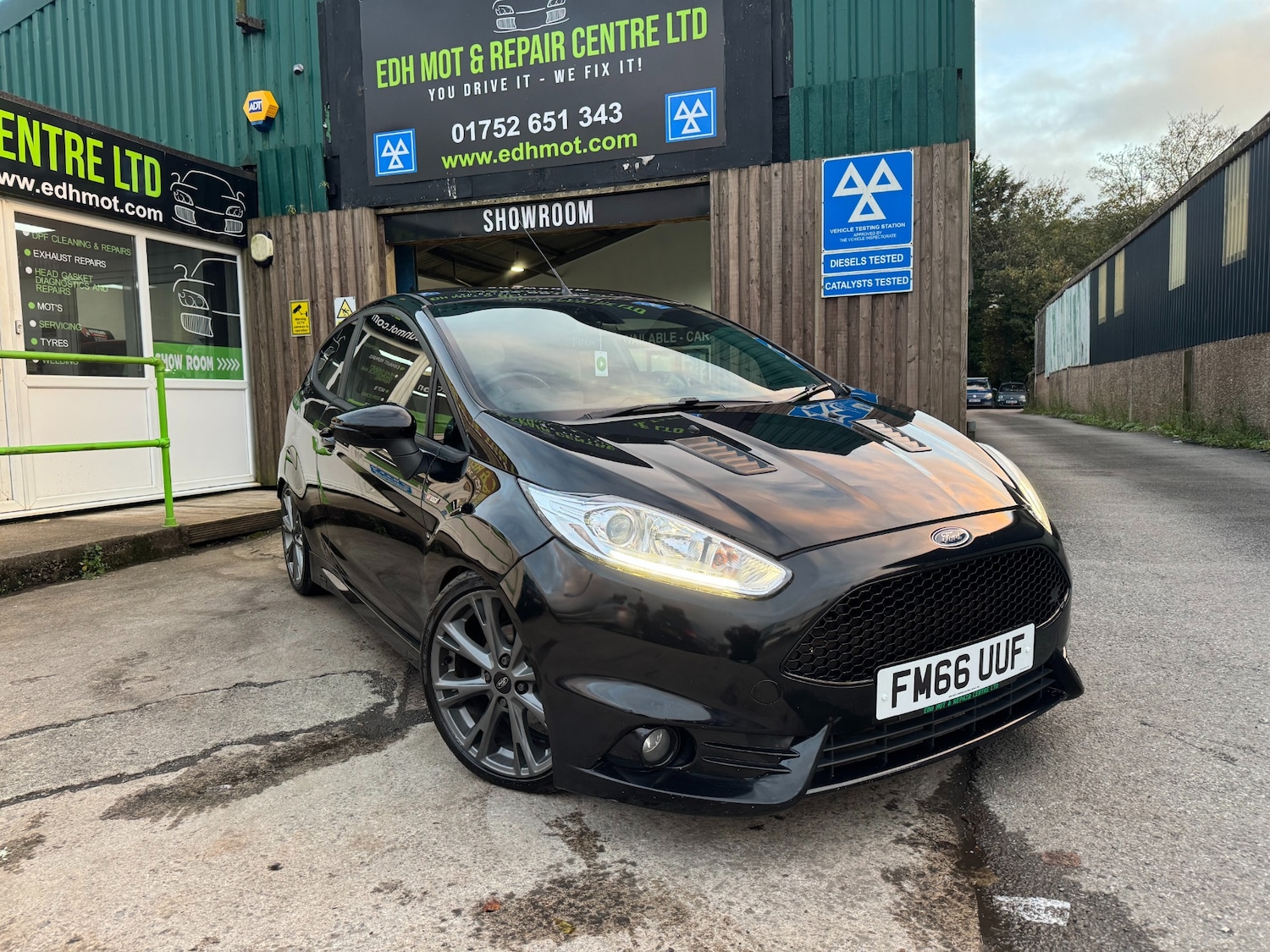 Used Ford Fiesta 2017 for sale - 76402031: Photo 1