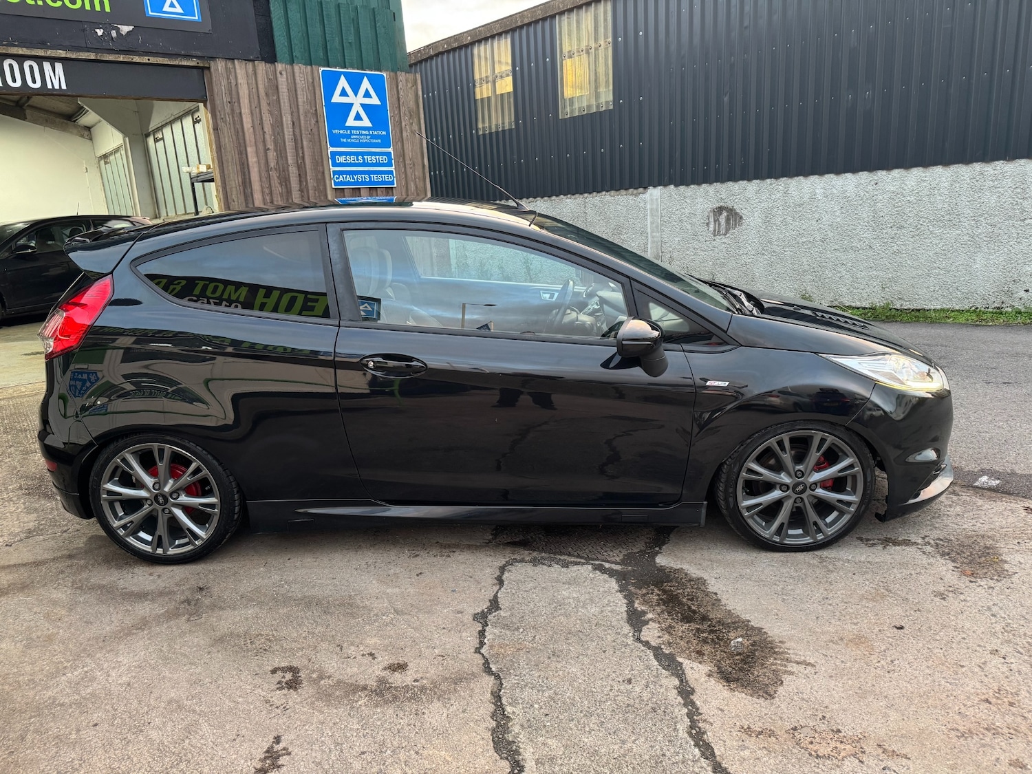 Used Ford Fiesta 2017 for sale - 76402031: Photo 5