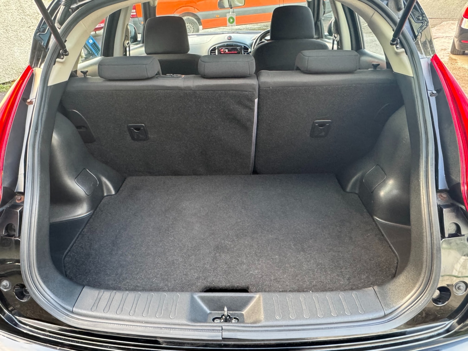 Used Nissan Juke 2011 for sale - 77578169: Photo 18