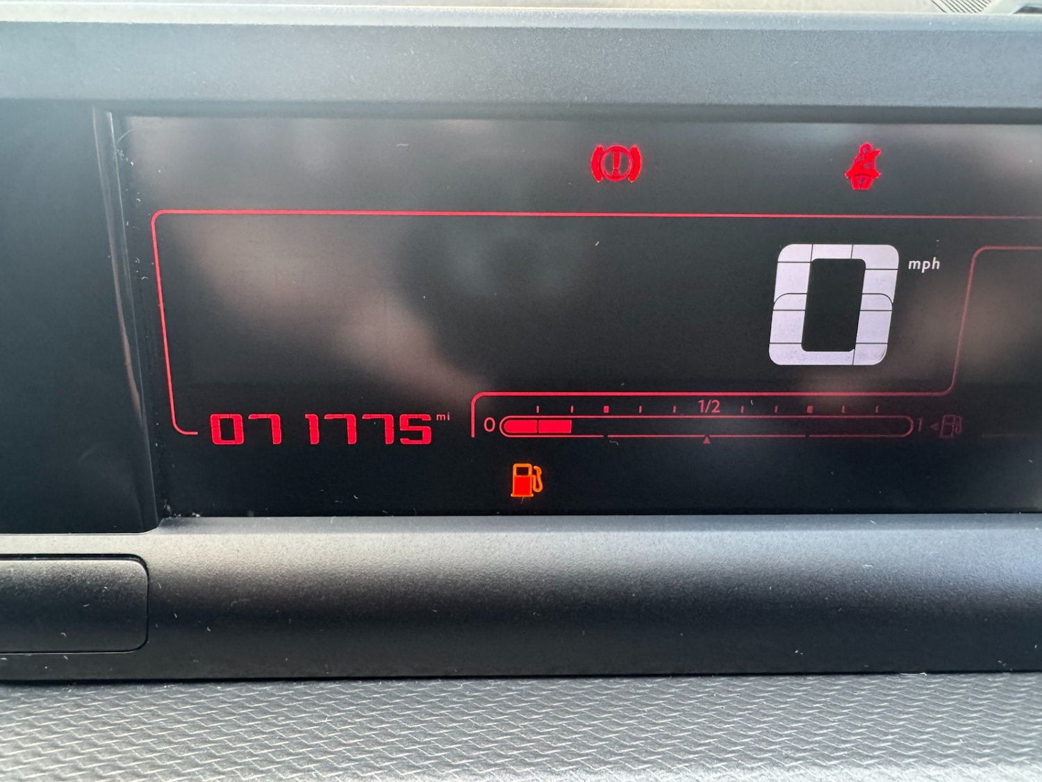 Used Citroen C4 Cactus 2016 for sale - 76330187: Photo 24