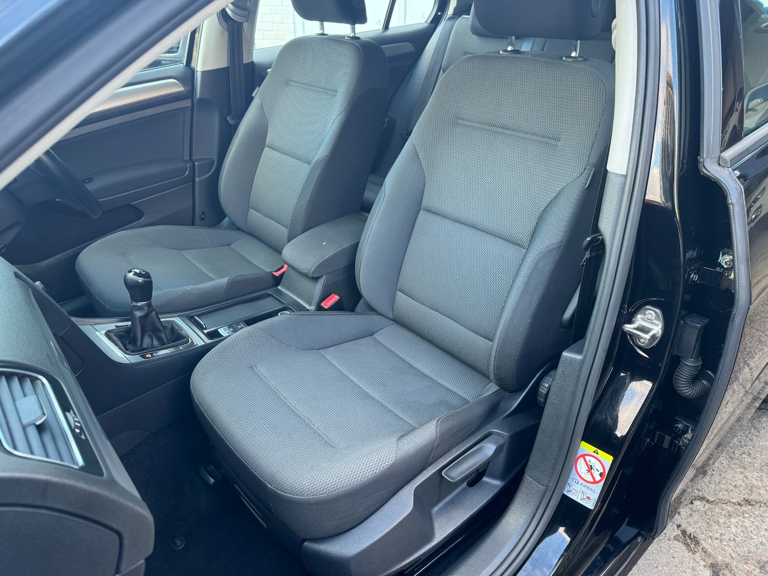 Used Volkswagen Golf 2014 for sale - 77159322: Photo 16