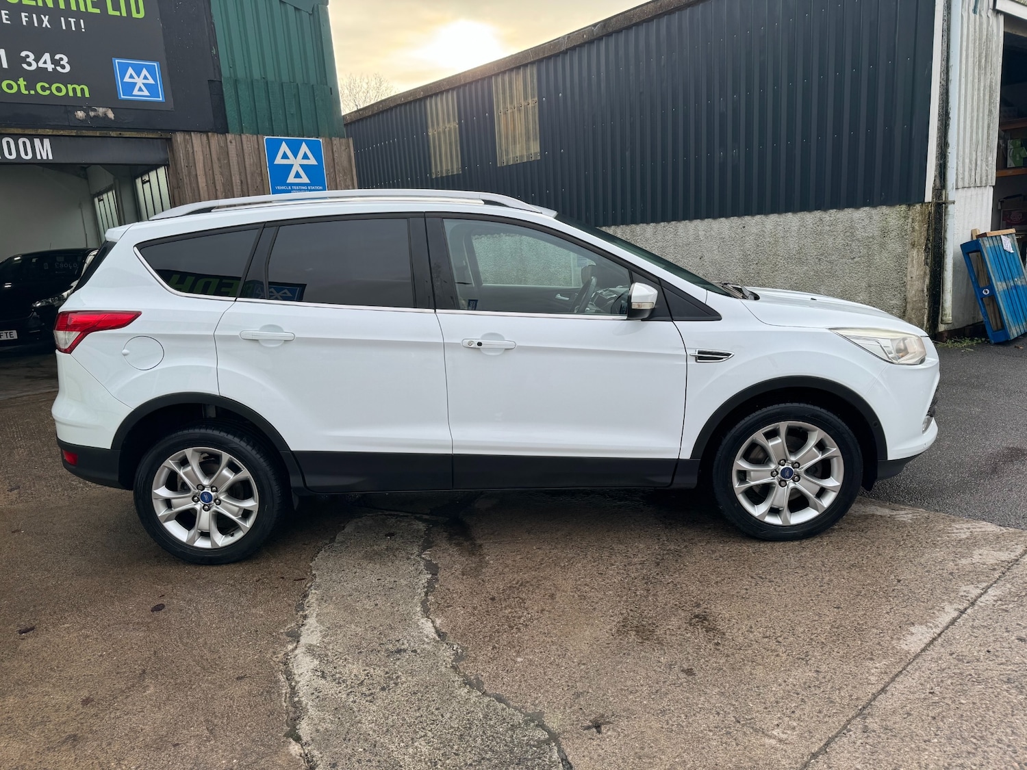 Used Ford Kuga 2014 for sale - 77420608: Photo 5