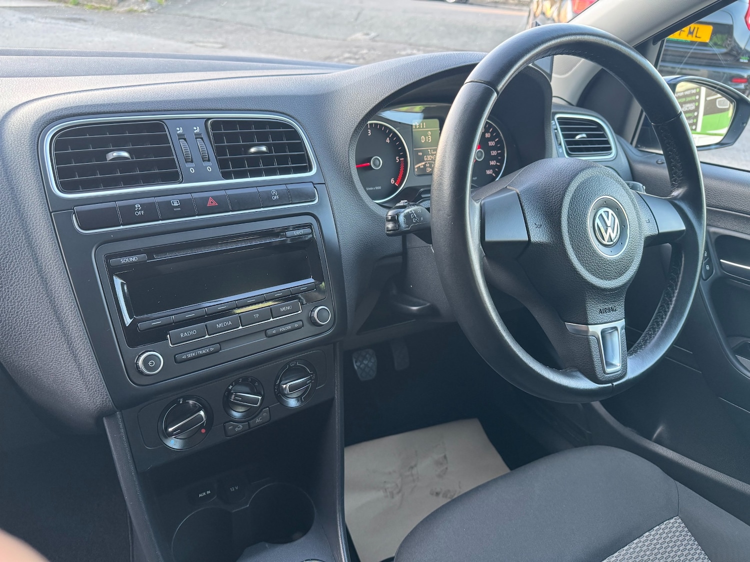 Used Volkswagen Polo 2013 for sale - 77743197: Photo 2