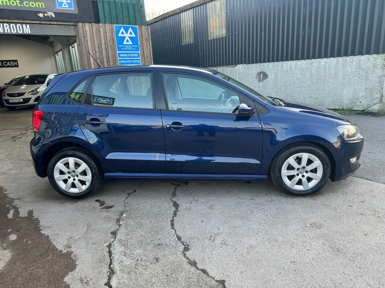 Used Volkswagen Polo 2013 for sale - 77743197: Photo 4