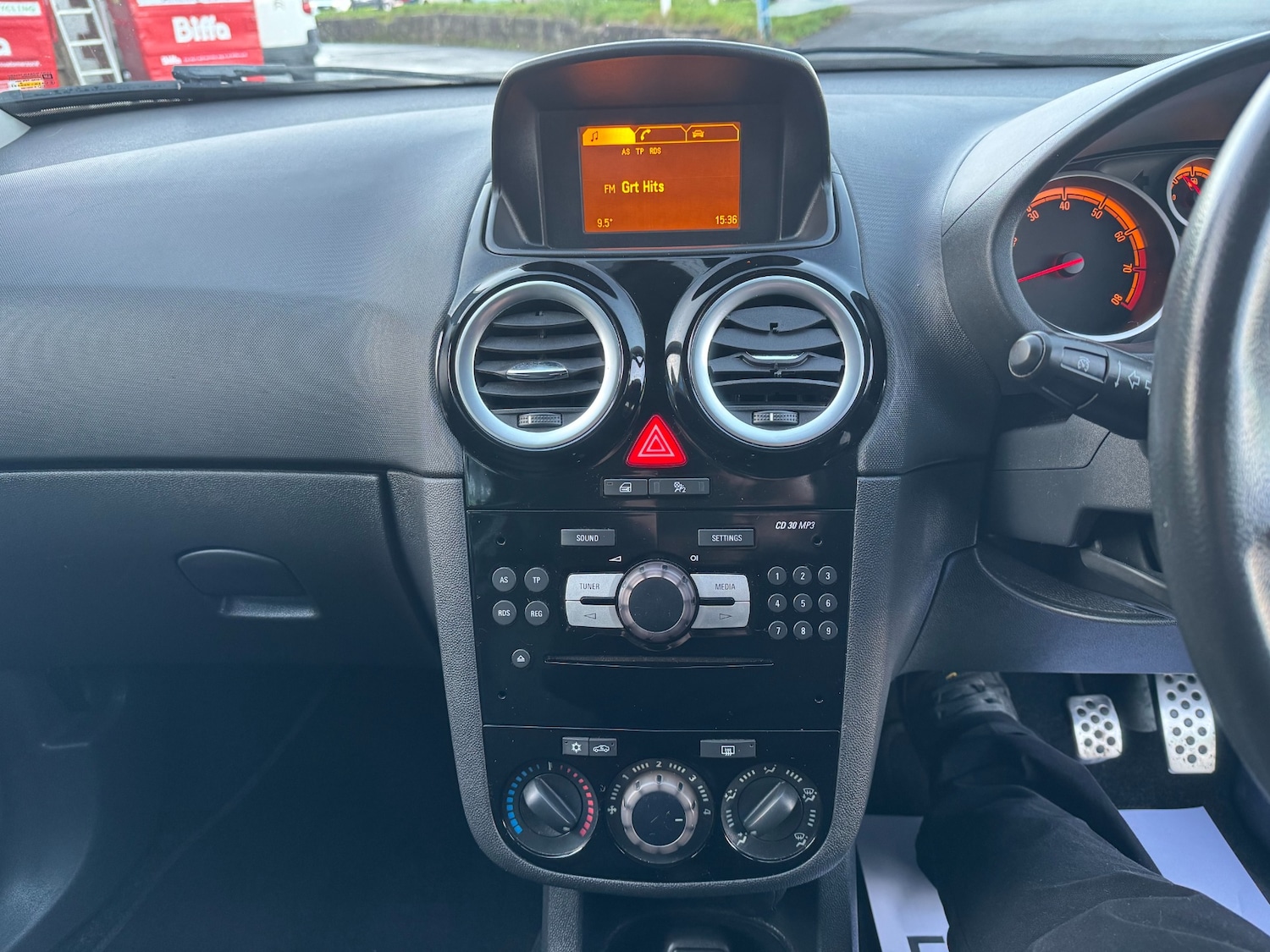 Used Vauxhall Corsa 2013 for sale - 77011808: Photo 23