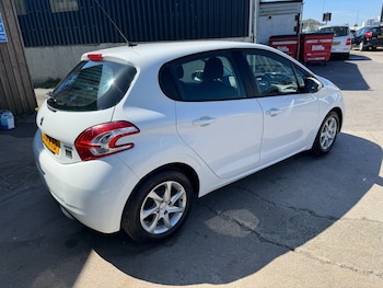 Used Peugeot 208 2014 for sale - 78370645: Photo