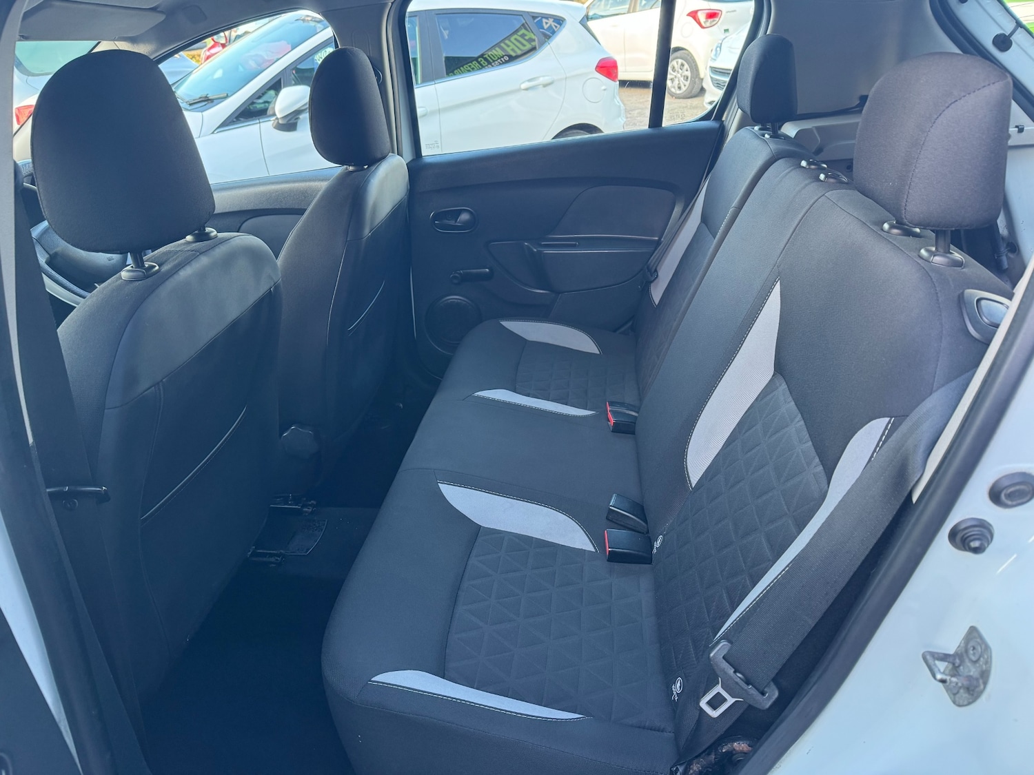 Used Dacia Sandero Stepway 2015 for sale - 77946185: Photo 15