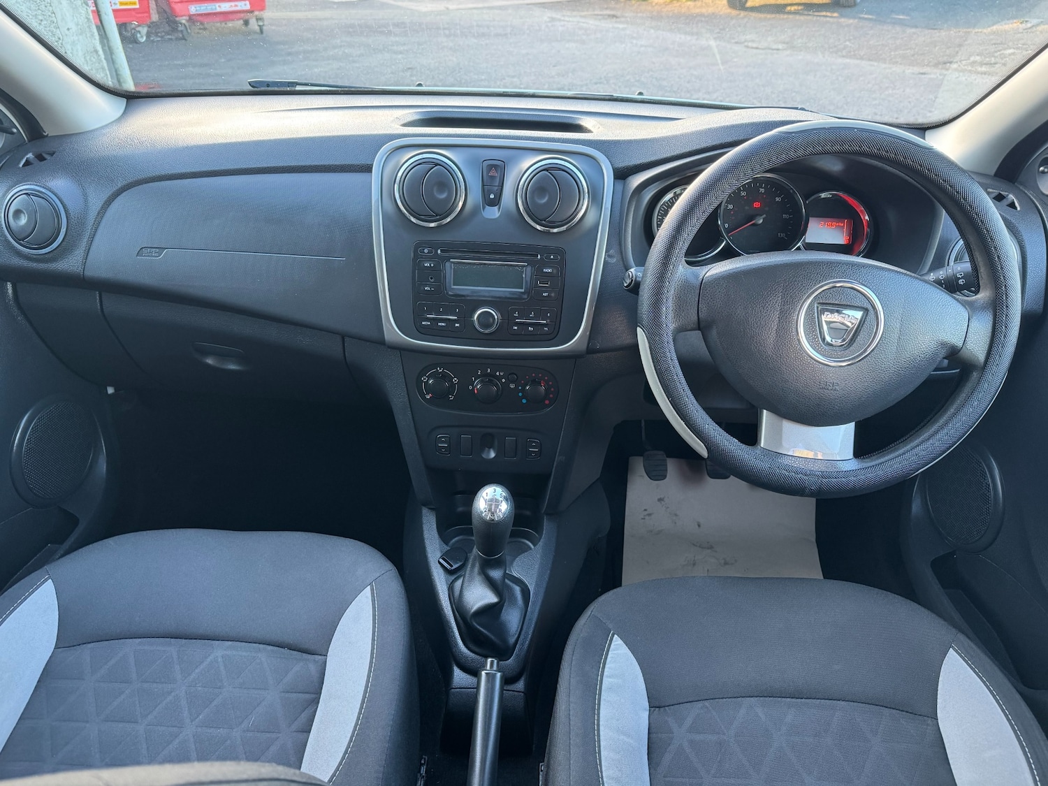 Used Dacia Sandero Stepway 2015 for sale - 77946185: Photo 18