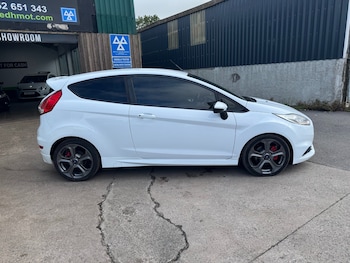 Used Ford Fiesta 2014 for sale - 78887935: Photo