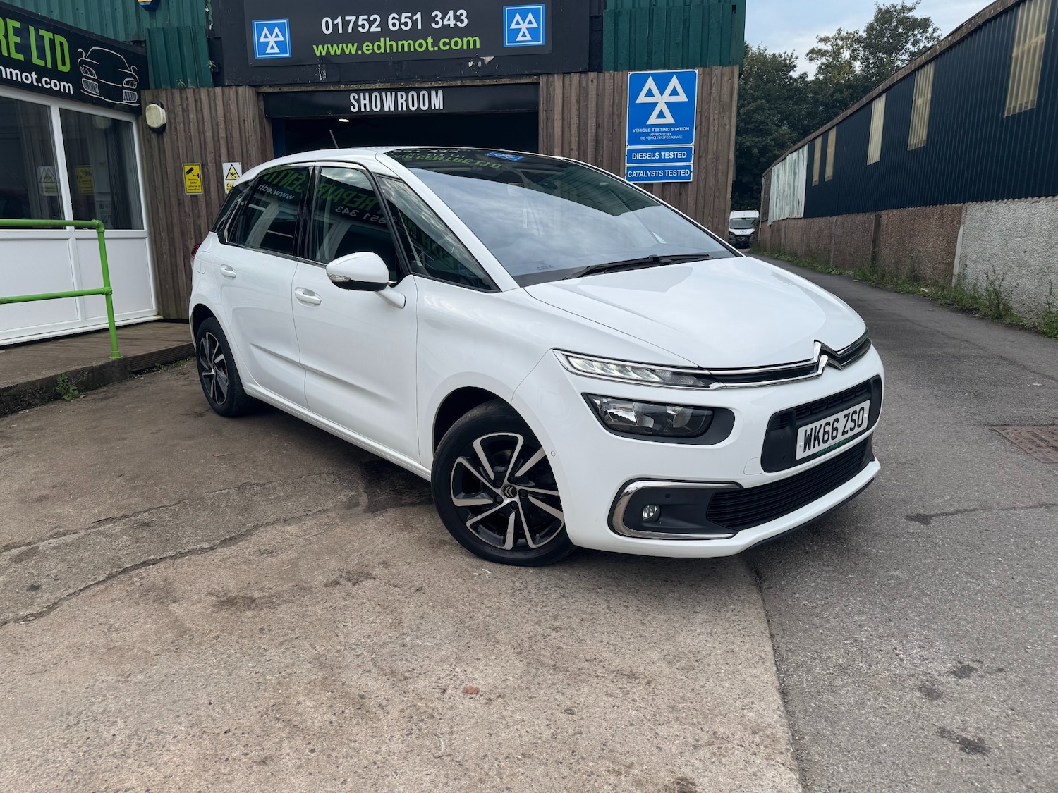 Used Citroen C4 Picasso 2017 for sale - 76142567: Photo 4