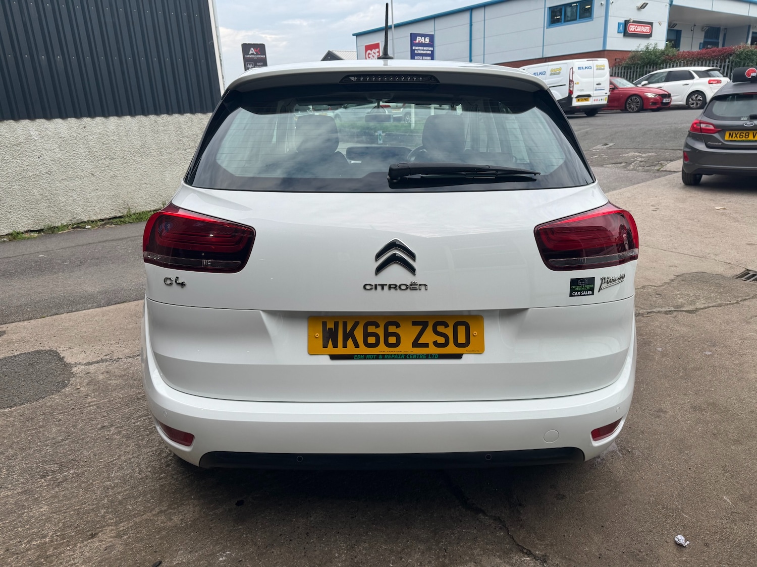 Used Citroen C4 Picasso 2017 for sale - 76142567: Photo 8