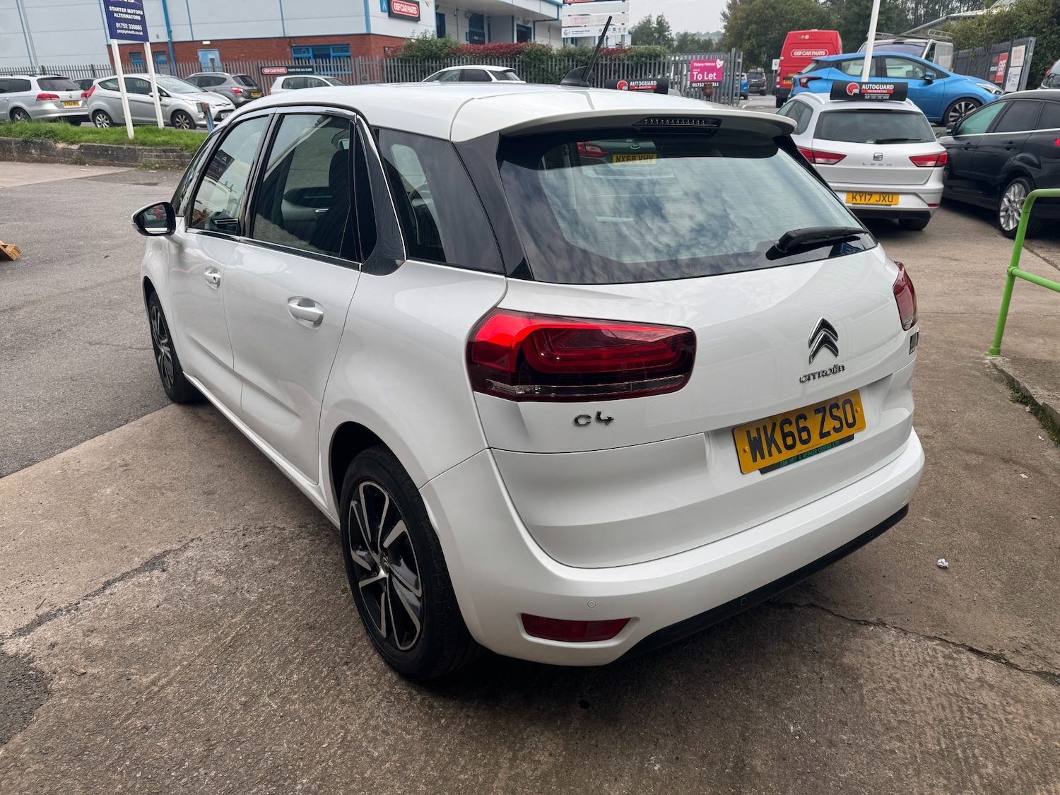 Used Citroen C4 Picasso 2017 for sale - 76142567: Photo 9