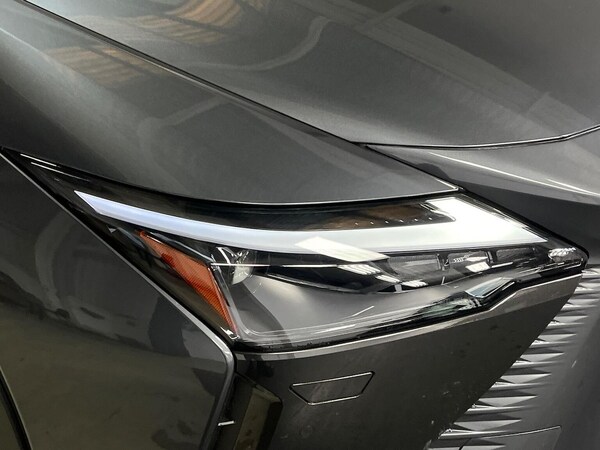 Used Lexus RZ 2024 for sale - 75437600: Photo 29