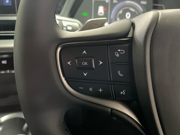 Used Lexus UX 2024 for sale - 76114252: Photo 24