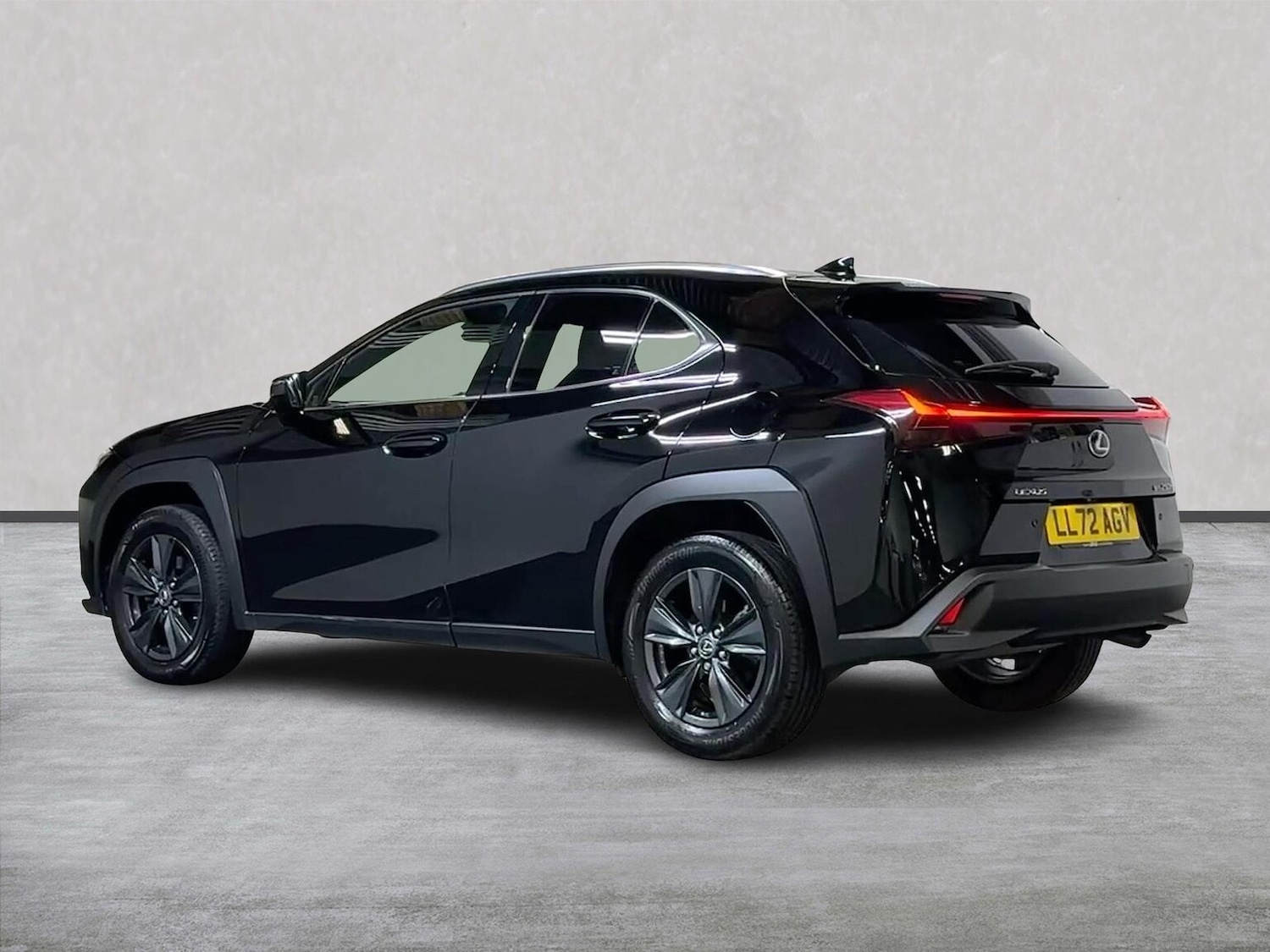 Used Lexus UX 2022 for sale - 76785152: Photo 2