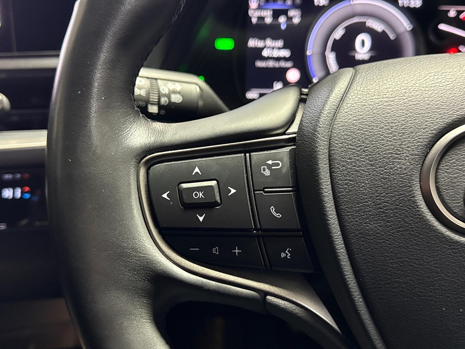 Used Lexus UX 2022 for sale - 76785152: Photo 24