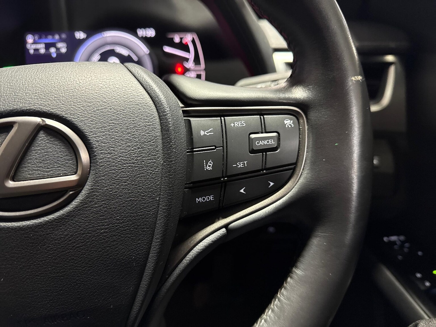 Used Lexus UX 2022 for sale - 76785152: Photo 25