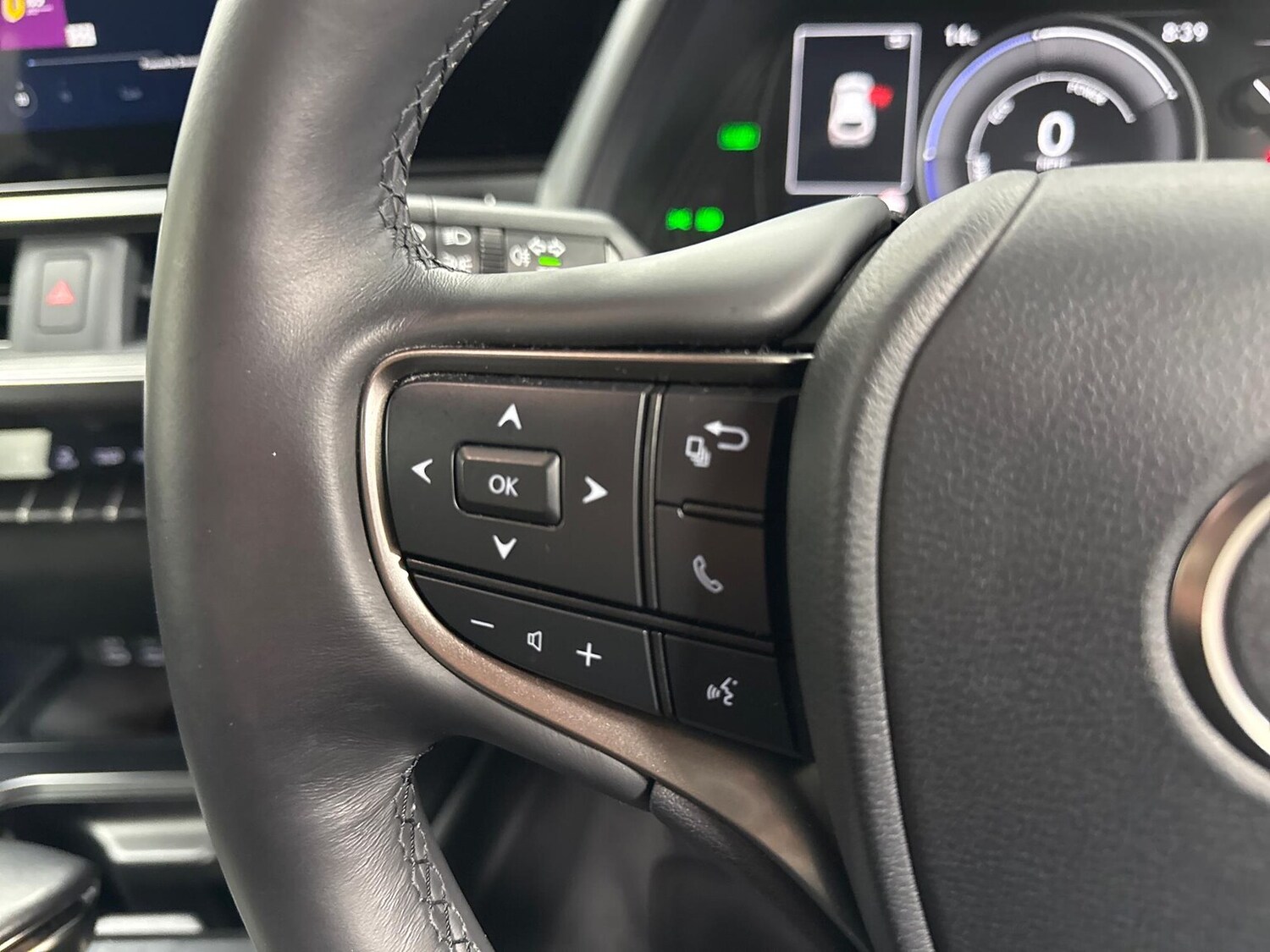 Used Lexus UX 2023 for sale - 78193196: Photo 26