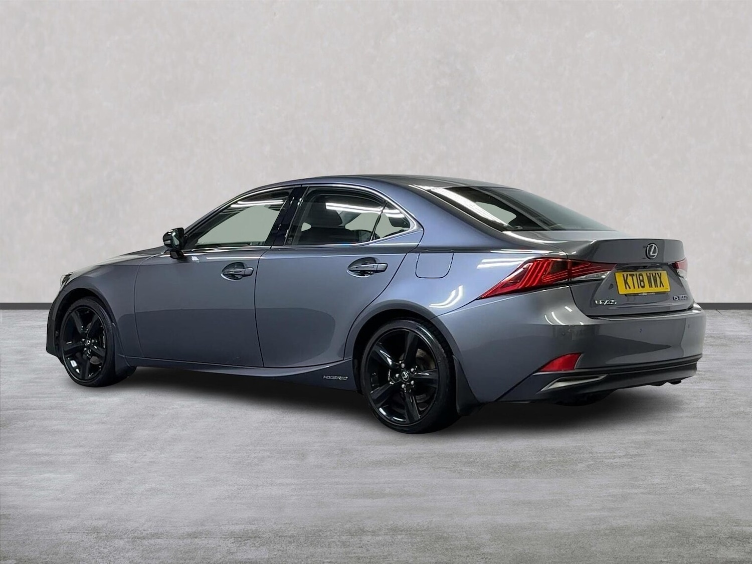 Used Lexus IS 2018 for sale - 76407419: Photo 2