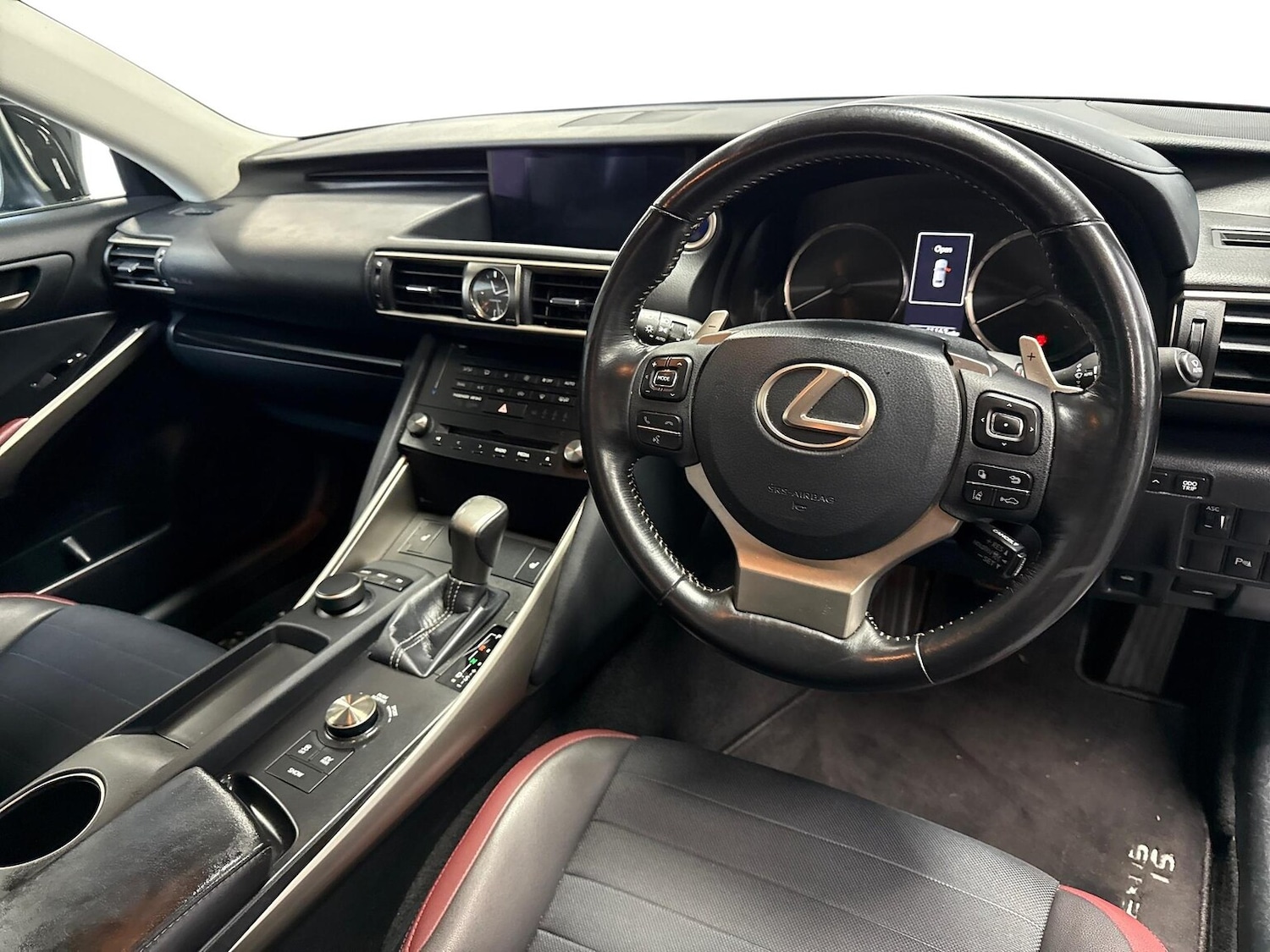 Used Lexus IS 2018 for sale - 76407419: Photo 8