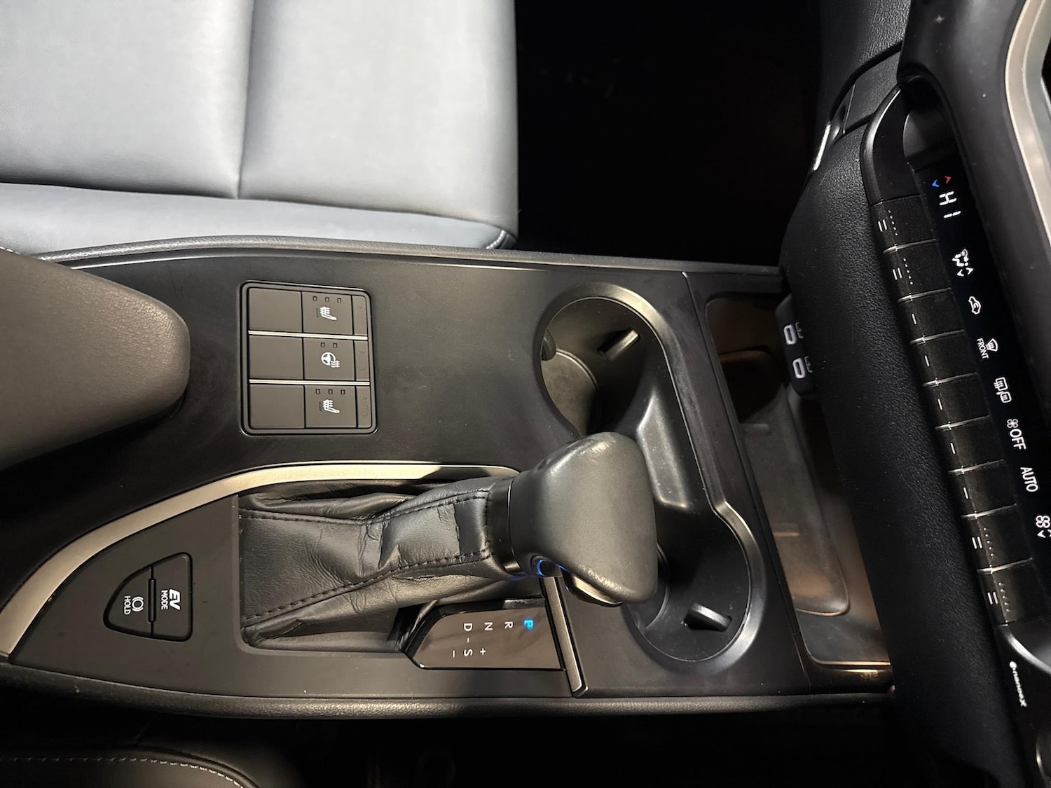 Used Lexus UX 2023 for sale - 77061583: Photo 13