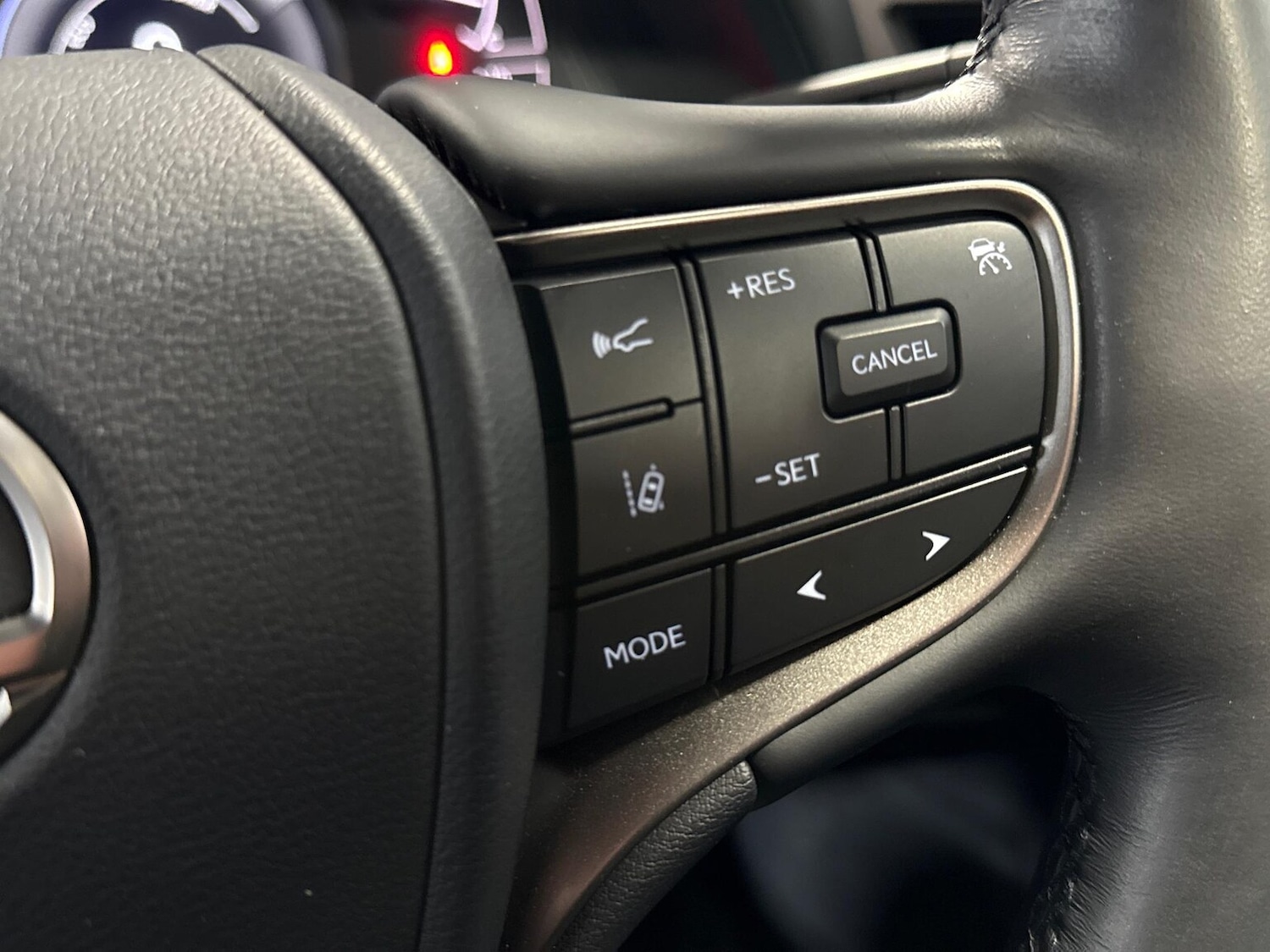 Used Lexus UX 2023 for sale - 76643556: Photo 25