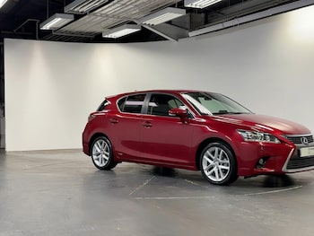 2015 - 200H 1.8 Advance 5Dr Cvt Auto