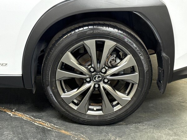 Used Lexus UX 2020 for sale - 76299390: Photo 6