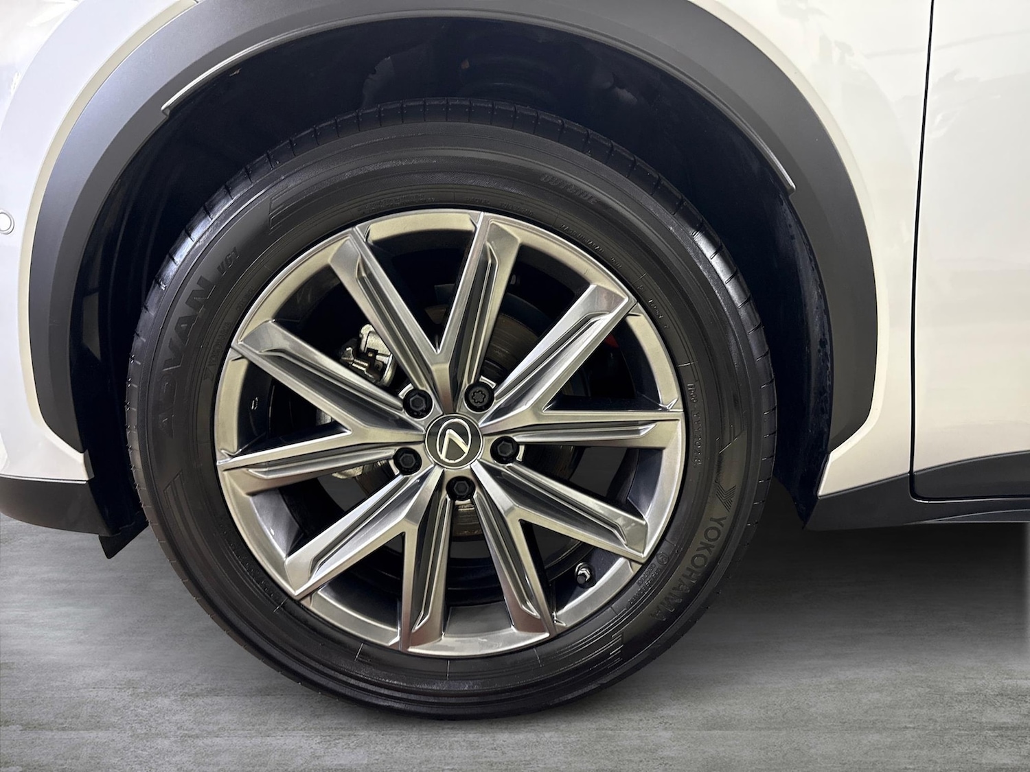 Used Lexus LBX 2024 for sale - 76892120: Photo 6