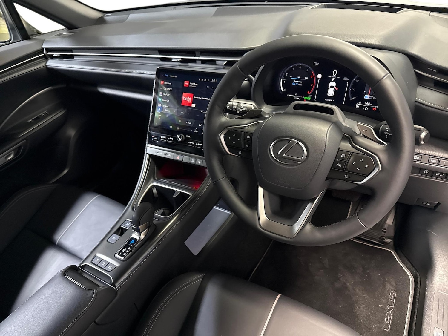 Used Lexus LBX 2024 for sale - 76892120: Photo 8