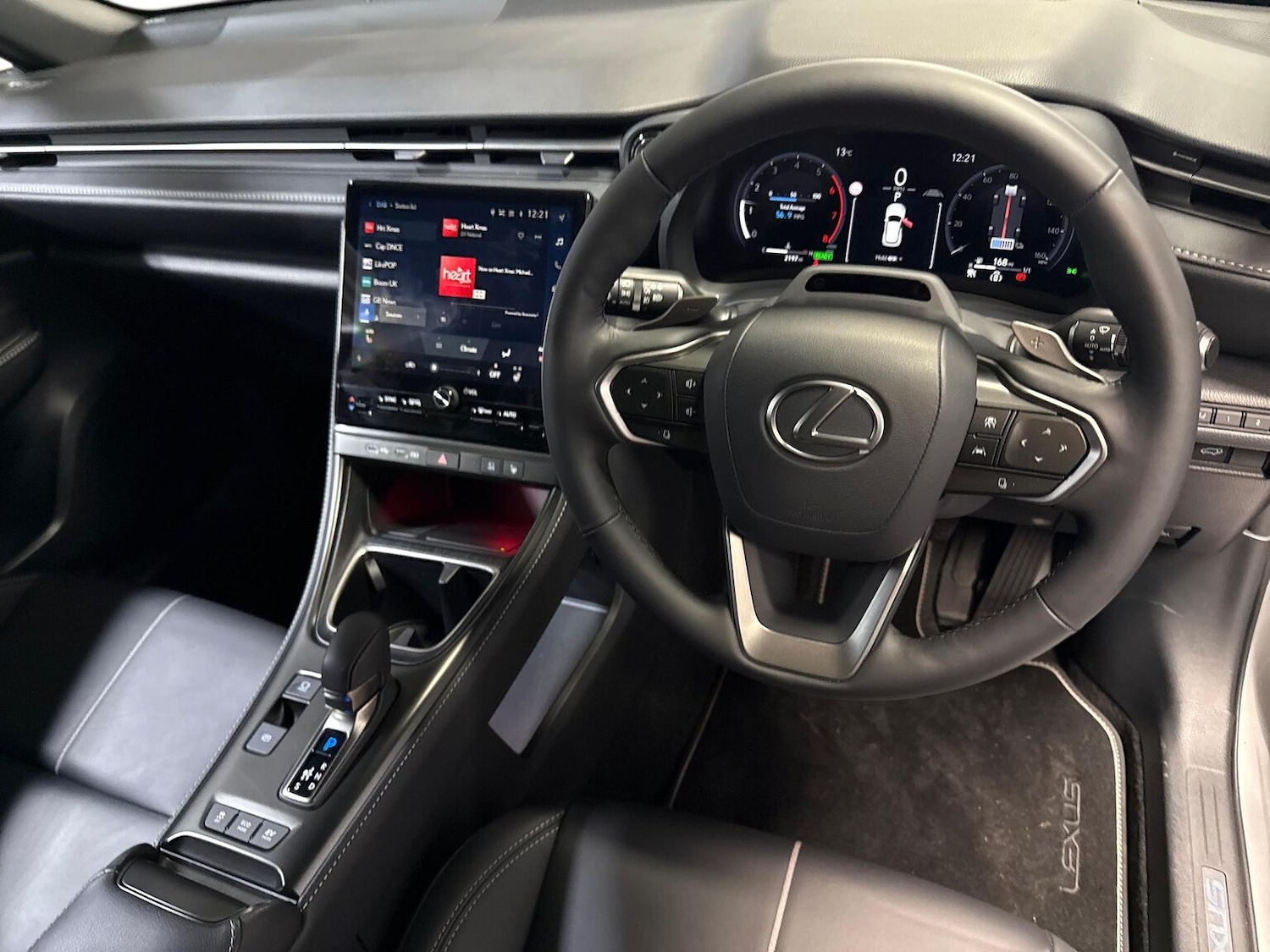 Used Lexus LBX 2024 for sale - 76892120: Photo 9