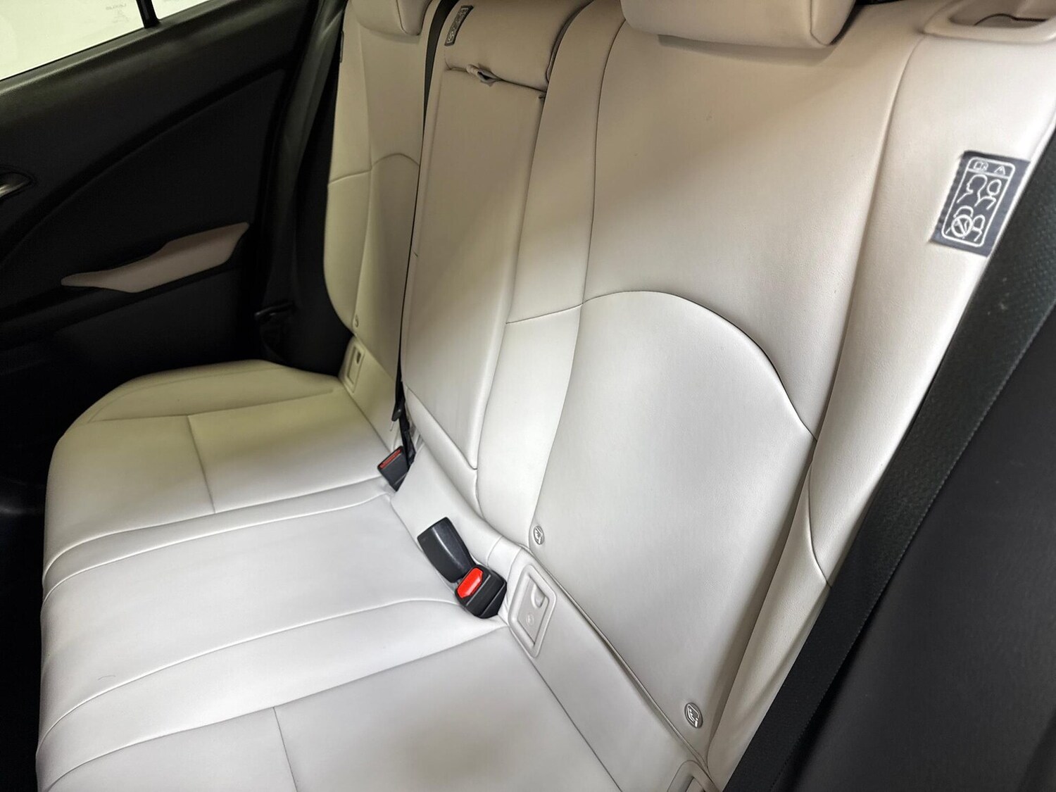 Used Lexus UX 2023 for sale - 76335144: Photo 16